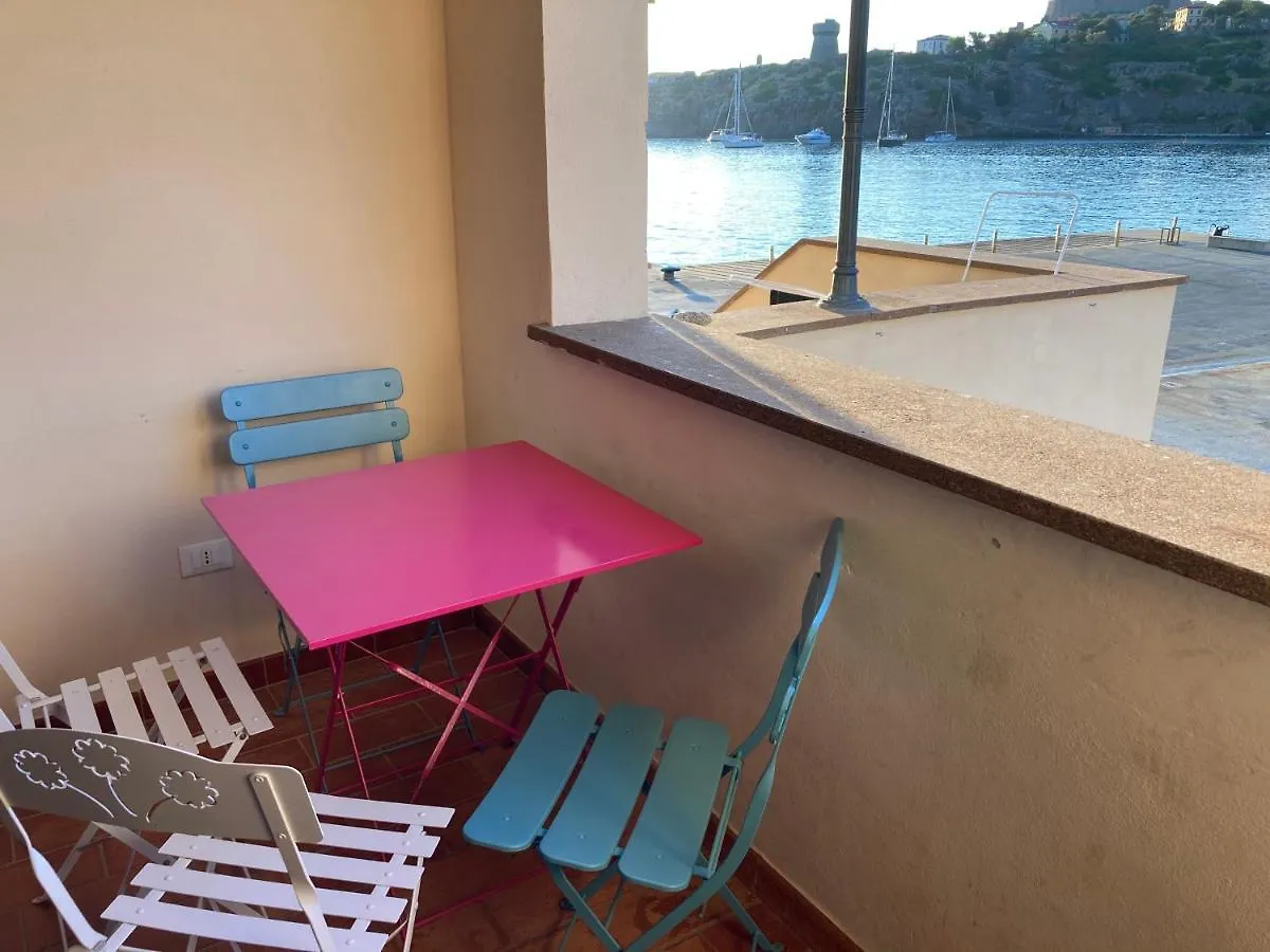 Casa vacanze Casa a Capraia porticciolo: vista mare indimenticabile! Italia